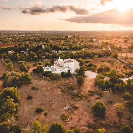 Villa Tranquil With Private Pool