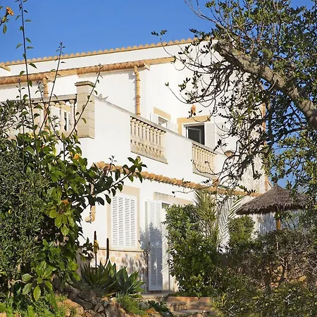 Villa Tranquil With Private Pool